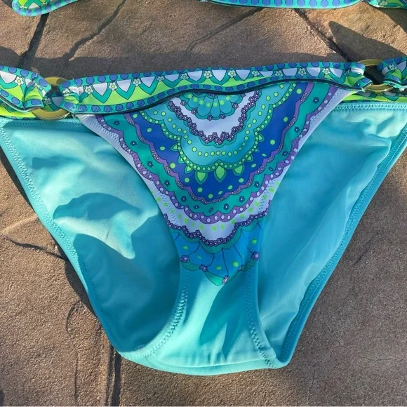 Victoria’s Secret two piece bikini size medium gently worn - Picture 4 of 5